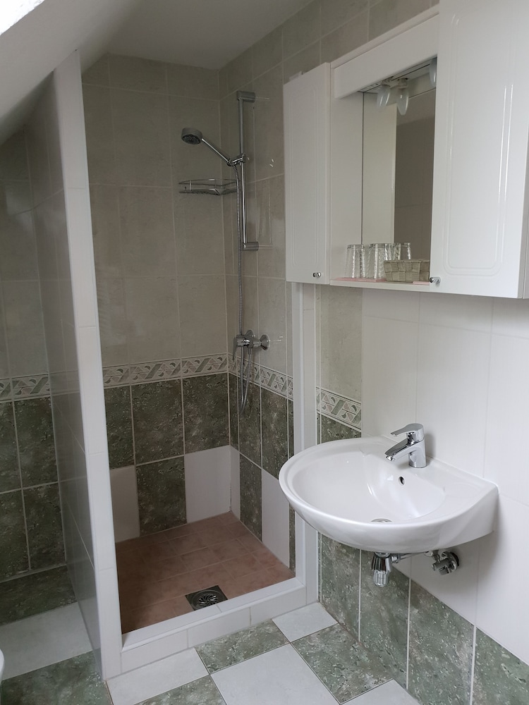 Traditional Triple Room, 1 Bedroom, Garden View photo 2