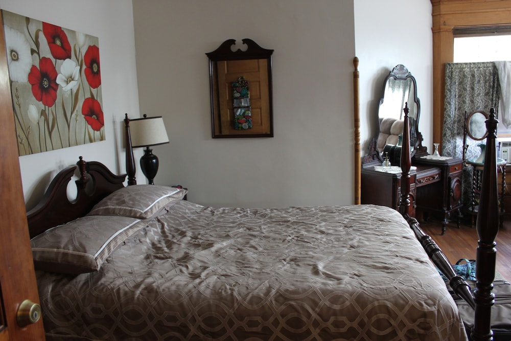 The Decker Room