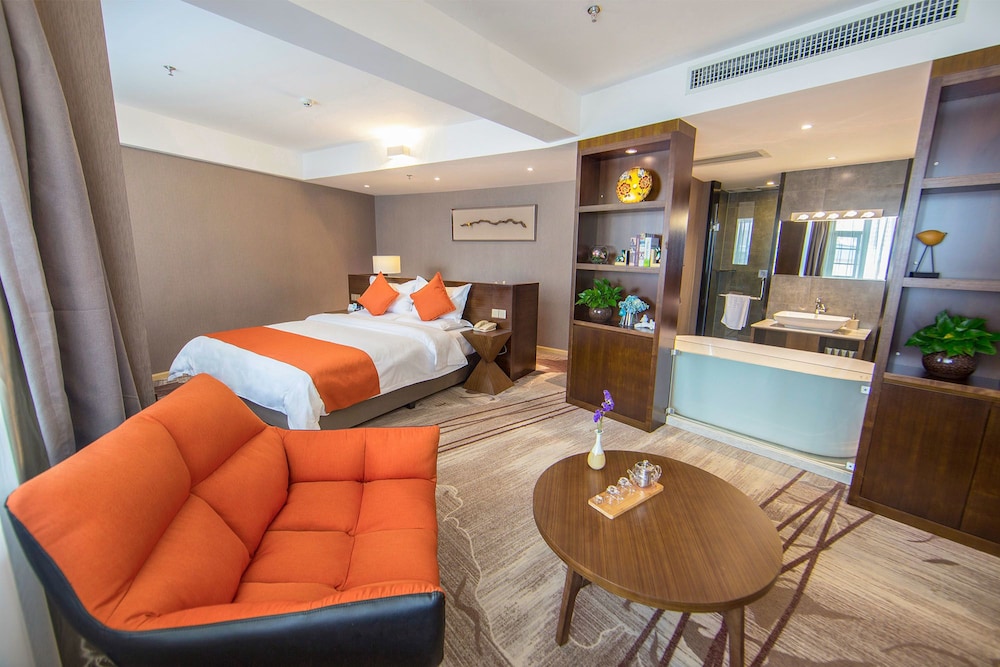 Suite(Chinese Domestic Guests Only) photo 1