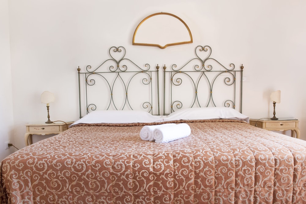 Traditional Double Room, Garden View - Photo 3