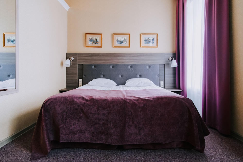 Suite, 1 King Bed photo 1