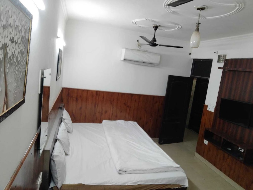 Deluxe Room, City View