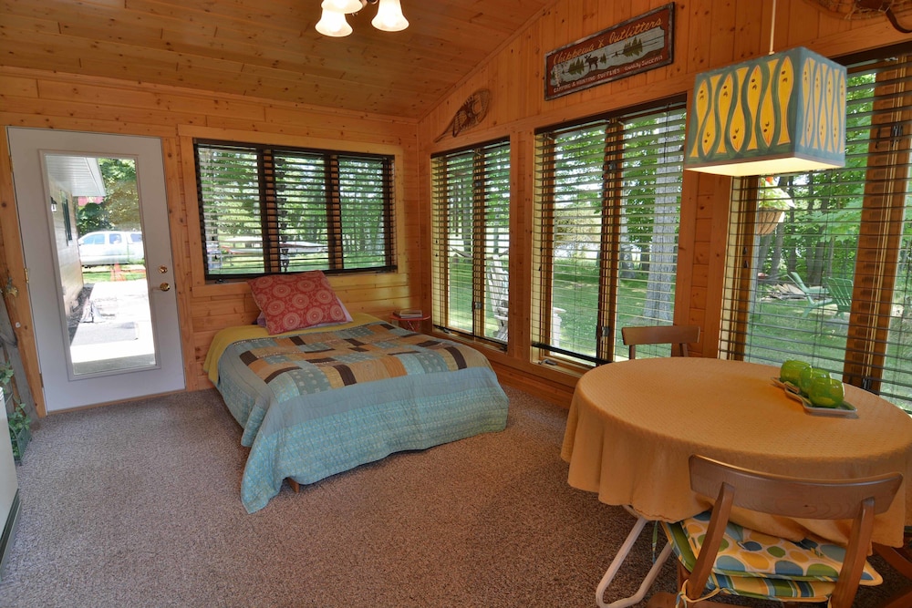 House, 4 Bedrooms photo 2