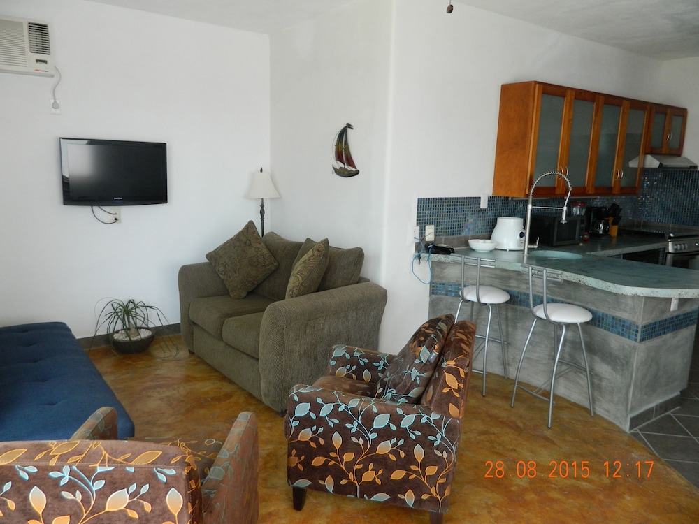 Condo Master 2 Bedroom photo 1
