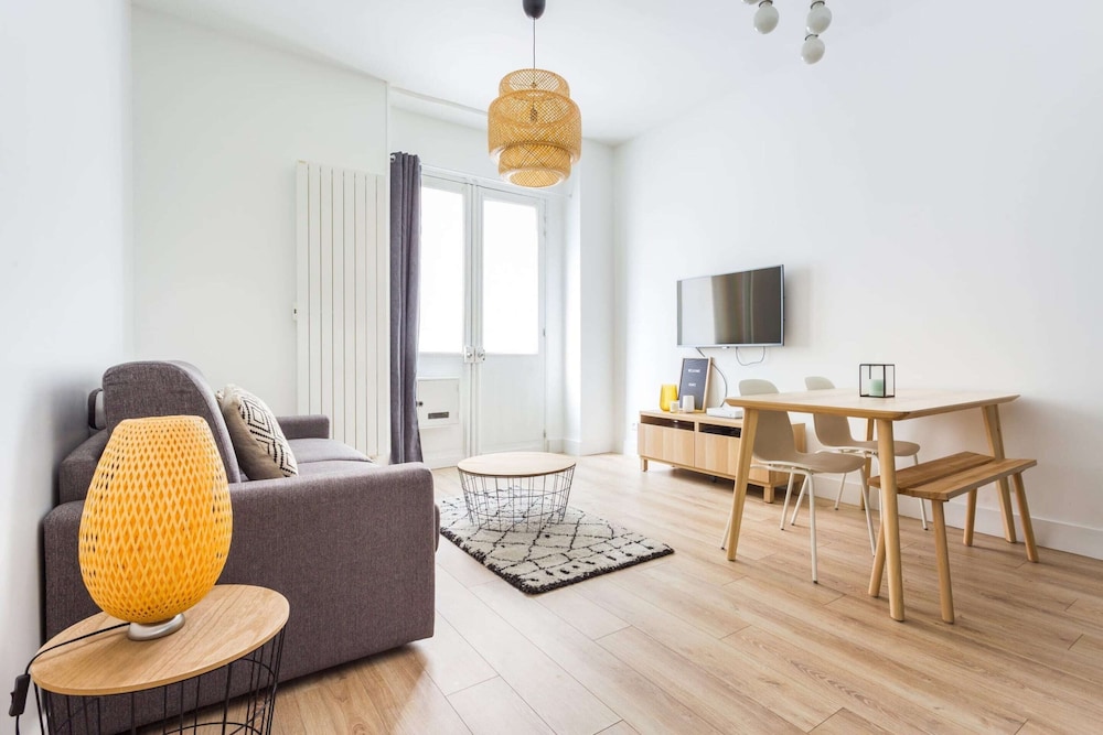 Apartment photo 1