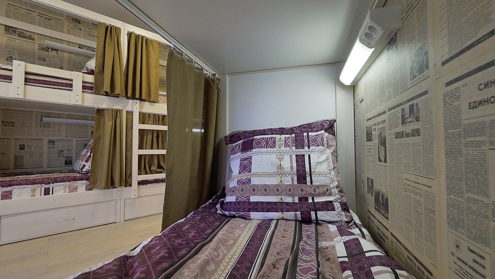 Bed in 10-Beds Mixed Dormitory Room photo 3
