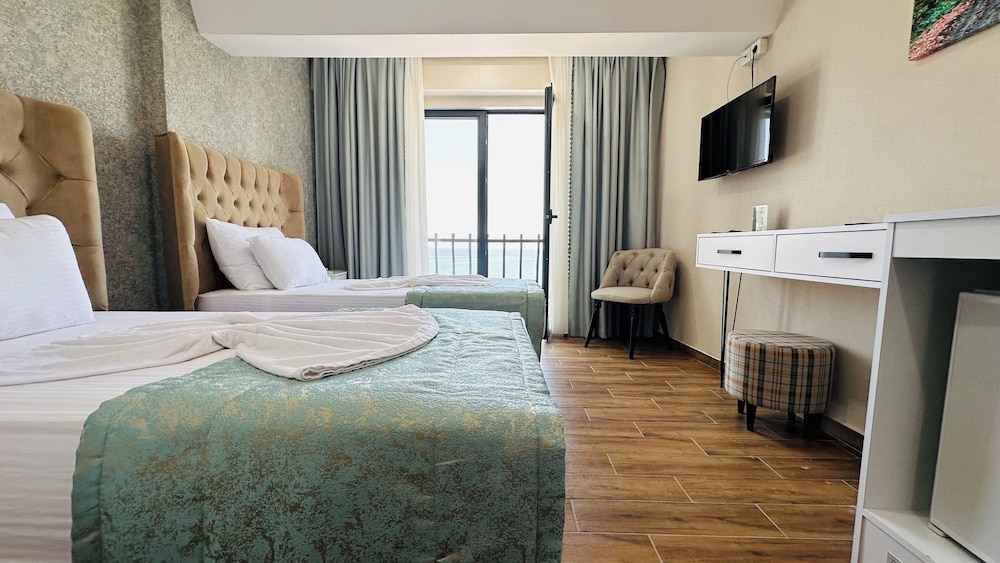 Family Quadruple Room, Sea View photo 3