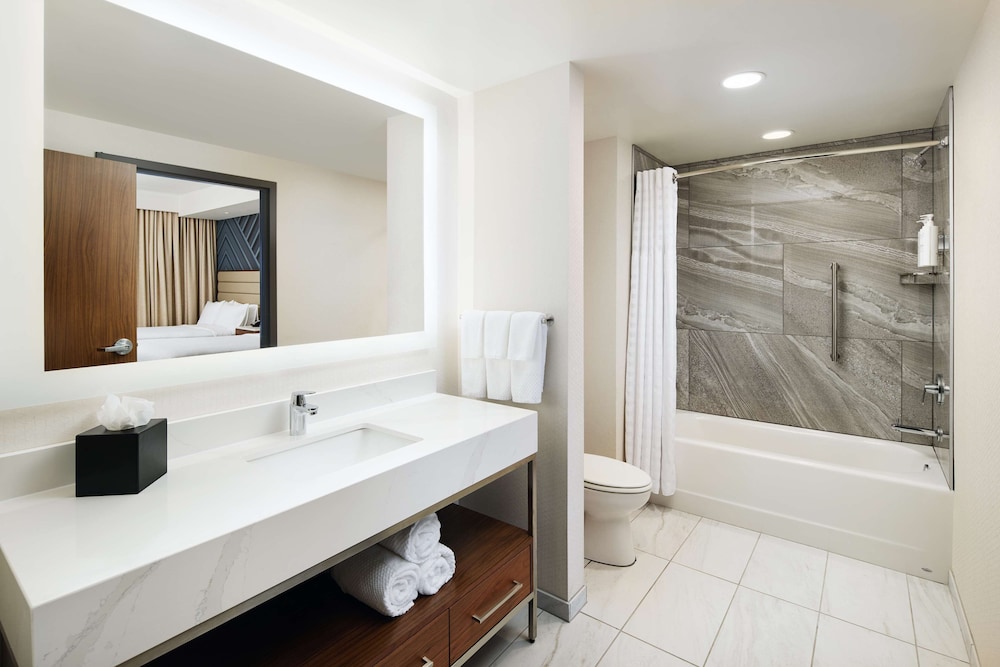 Suite, 2 Queen Beds - Photo 4