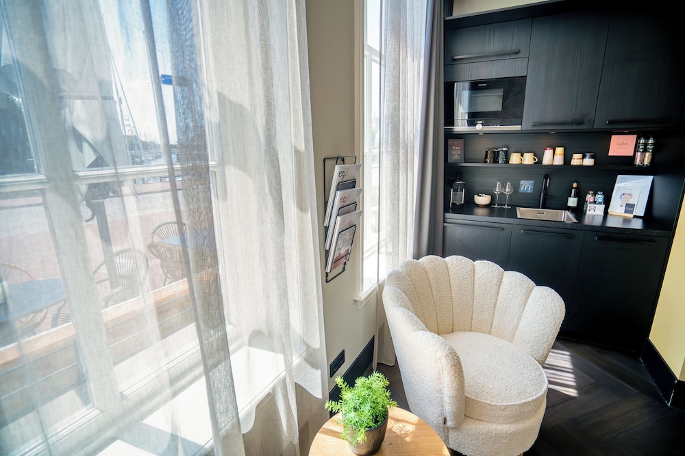 Junior Suite, Canal View photo 3