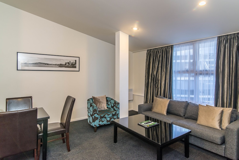 1 Bedroom Twin Apartment - Photo 18