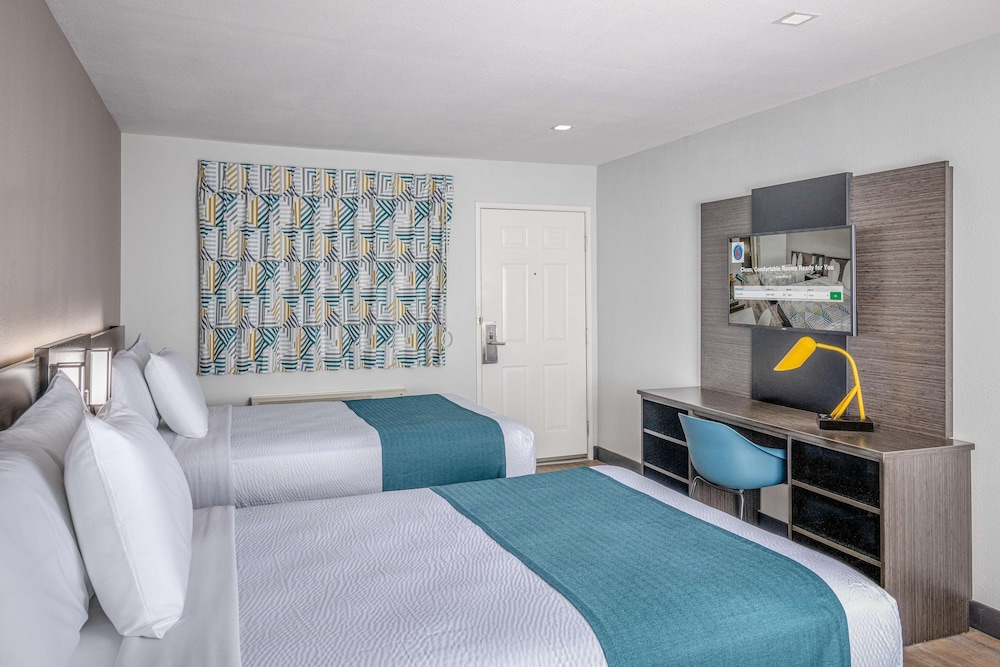 Standard Room, 2 Double Beds, Non Smoking
