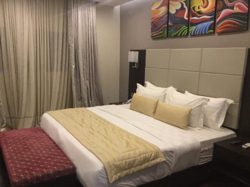 Executive Room photo 1