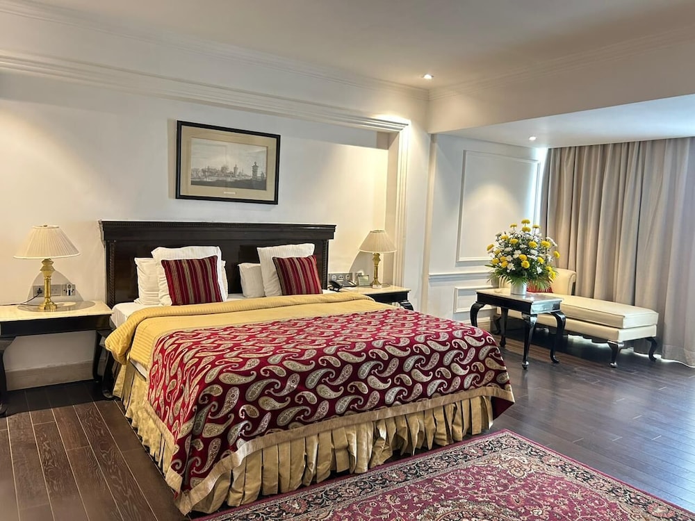 Luxury Studio Suite (Ashok) photo 3