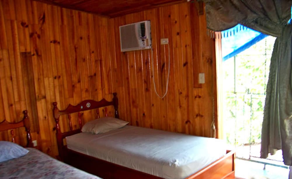 Triple Room, Multiple Beds photo 2