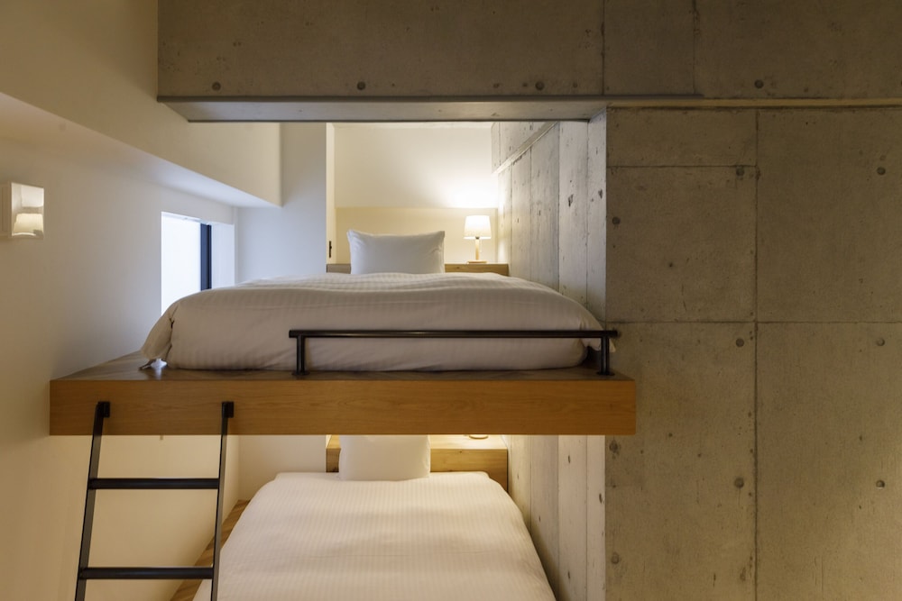 Standard Room with Sofa - Photo 5