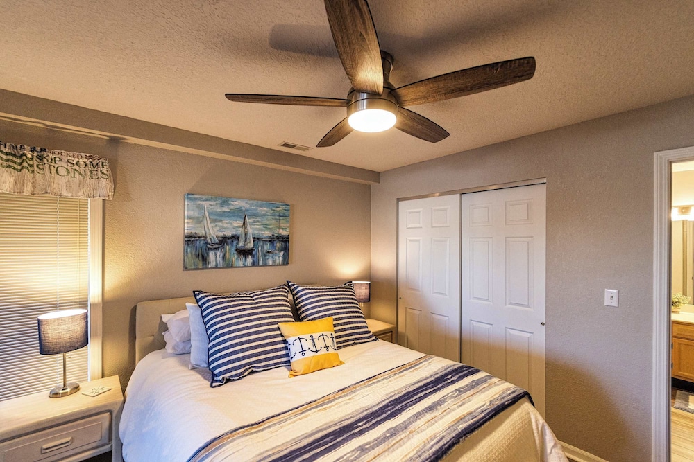Condo, Multiple Beds, Balcony (Lazy L at the Lake) photo 2