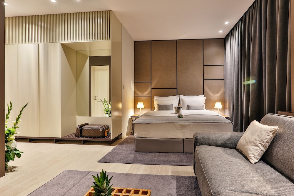 Deluxe Double or Twin Room, Balcony - Photo 2