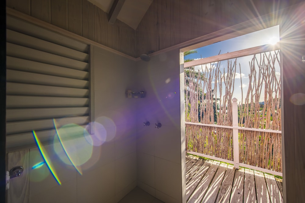 Standard Cottage, Garden View