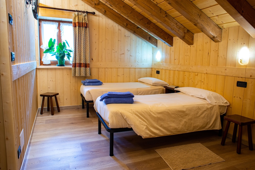 Quadruple Room photo 2