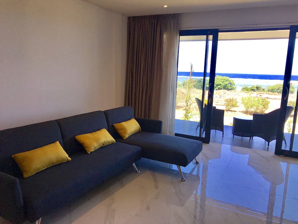 Seaview Suite photo 2