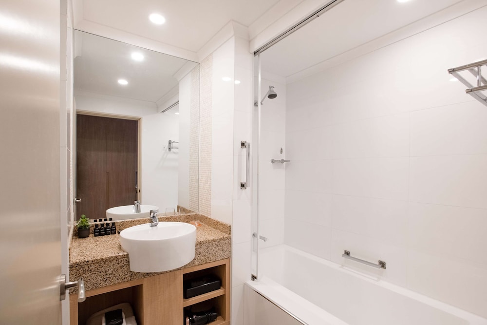 Deluxe Twin Room, Balcony - Photo 4