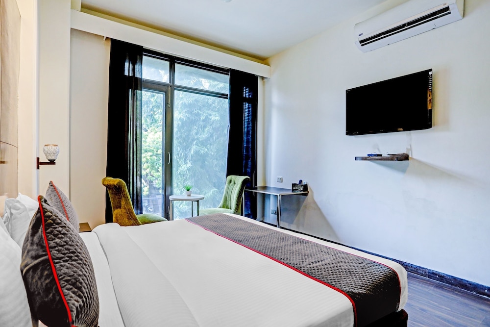 Deluxe Double or Twin Room, Balcony, City View - Photo 15