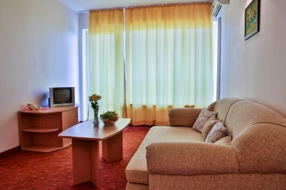 Apartment, 1 Bedroom, Balcony photo 2