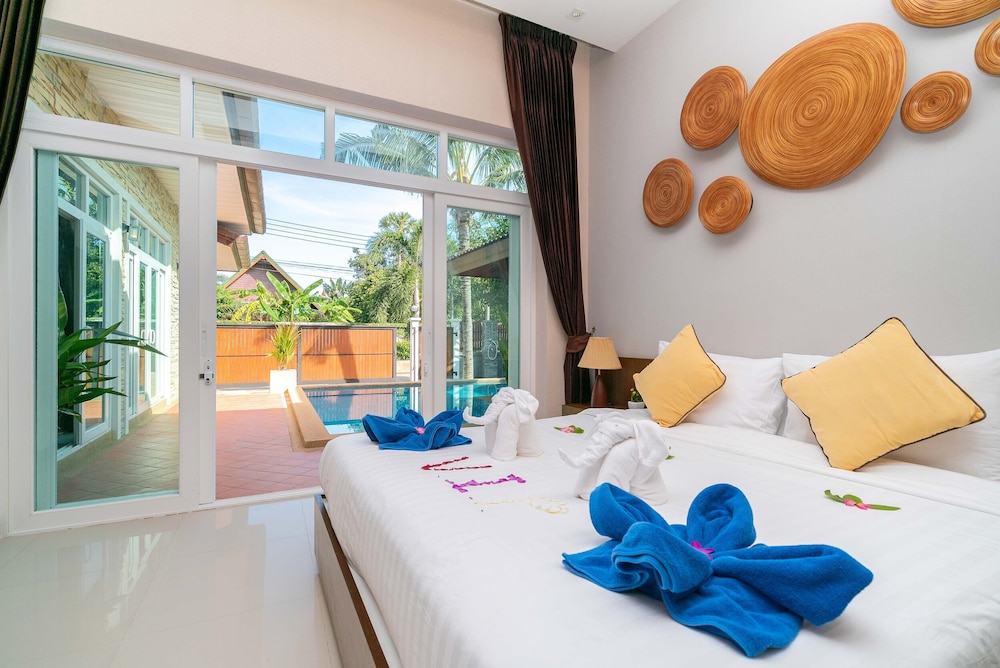 3 Bedroom Pool Villa with Sala photo 1