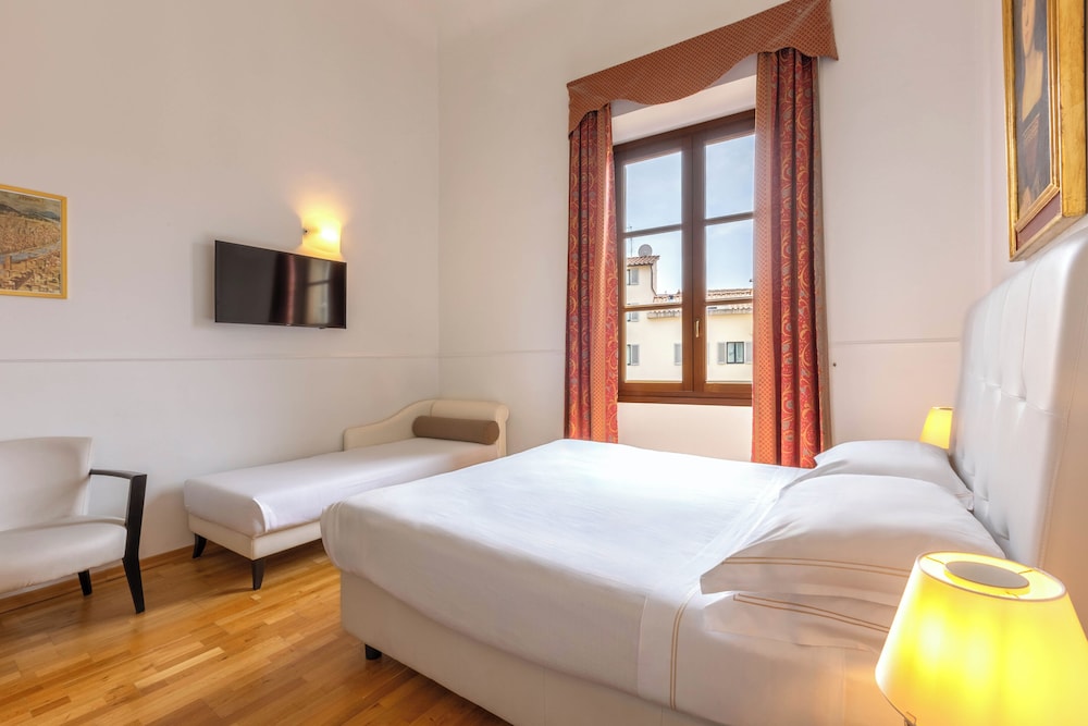 Classic Triple Room, 1 Bedroom - Photo 2