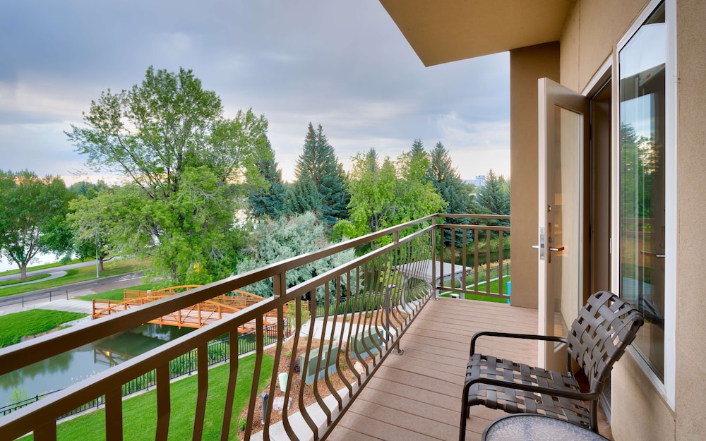 King Riverview Suite - Photo 4