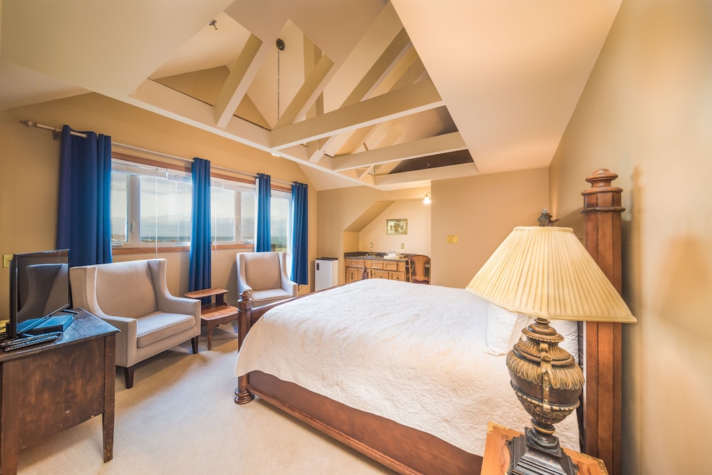 Dorset - Scenic Balcony Room, 1 King Bed