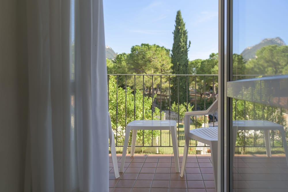 Standard Plus Double Room with twin beds photo 1