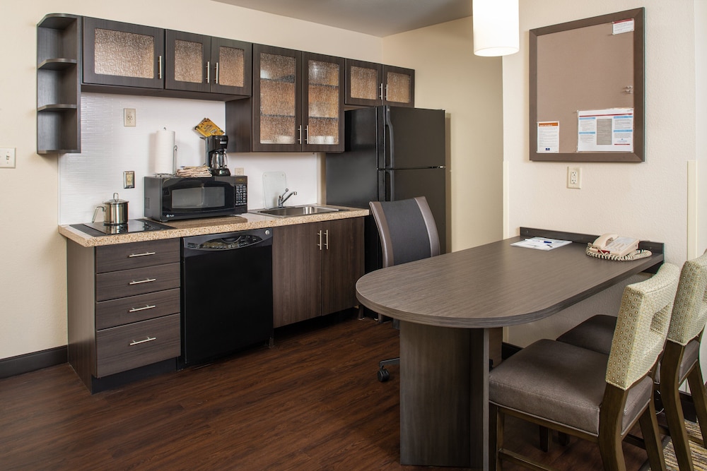 Suite, 1 Bedroom - Photo 3