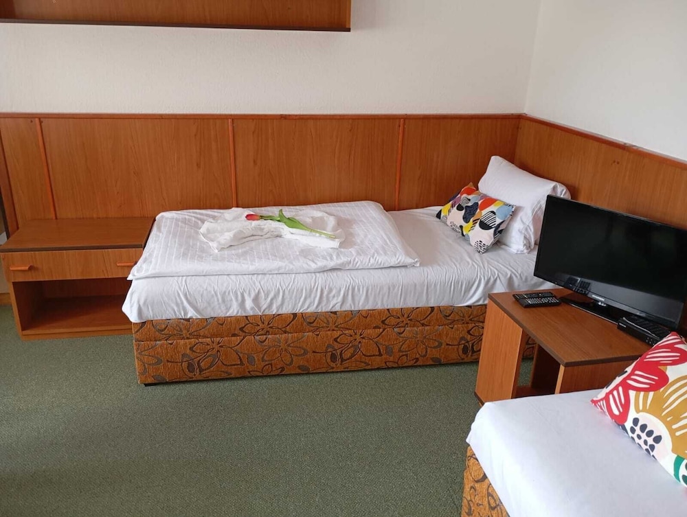 Quadruple Room photo 2