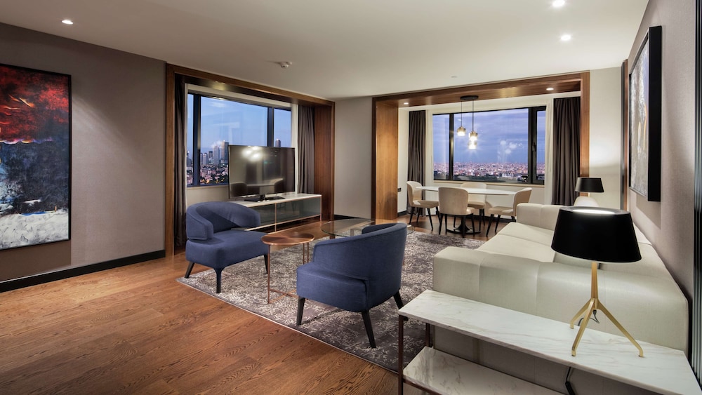 Deluxe Suite, 1 Bedroom thumbnail 5