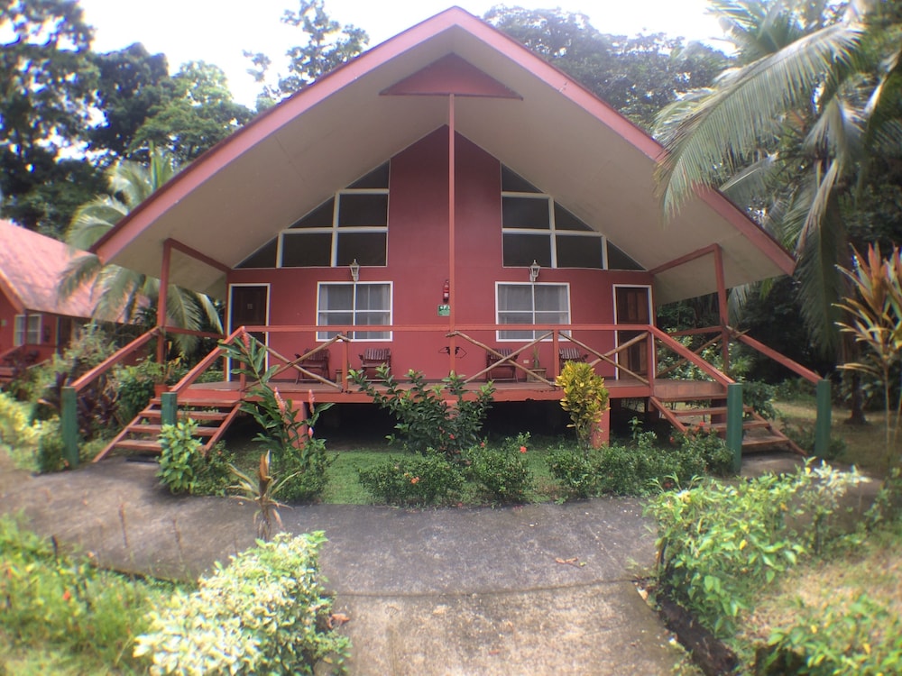 Family Cabin, River View photo 2