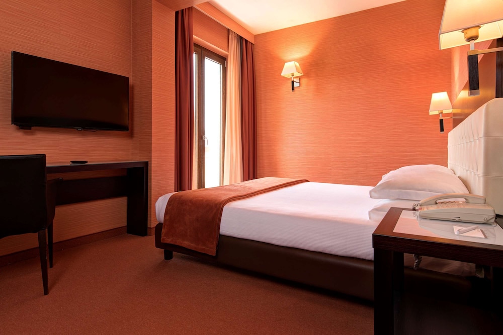 Junior Suite, 1 King Bed (Second and Third bed is a Sofabed) - Photo 3