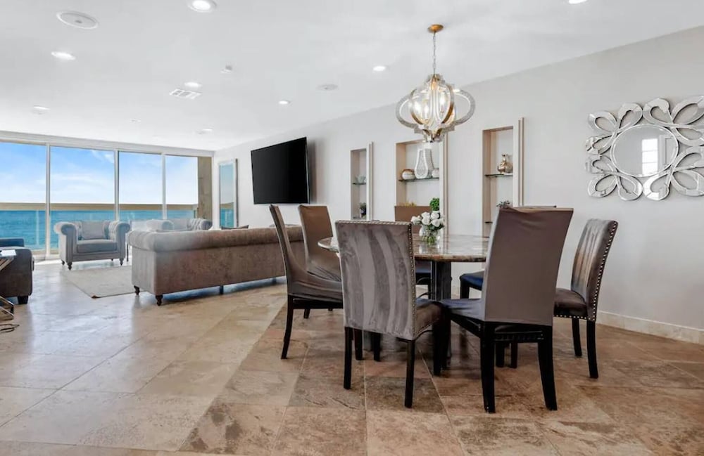 Beachfront Malibu Home With Private Beach Access, Foto 19