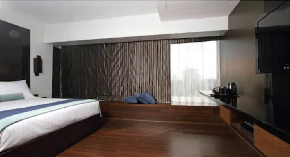 Deluxe Room - Photo 2