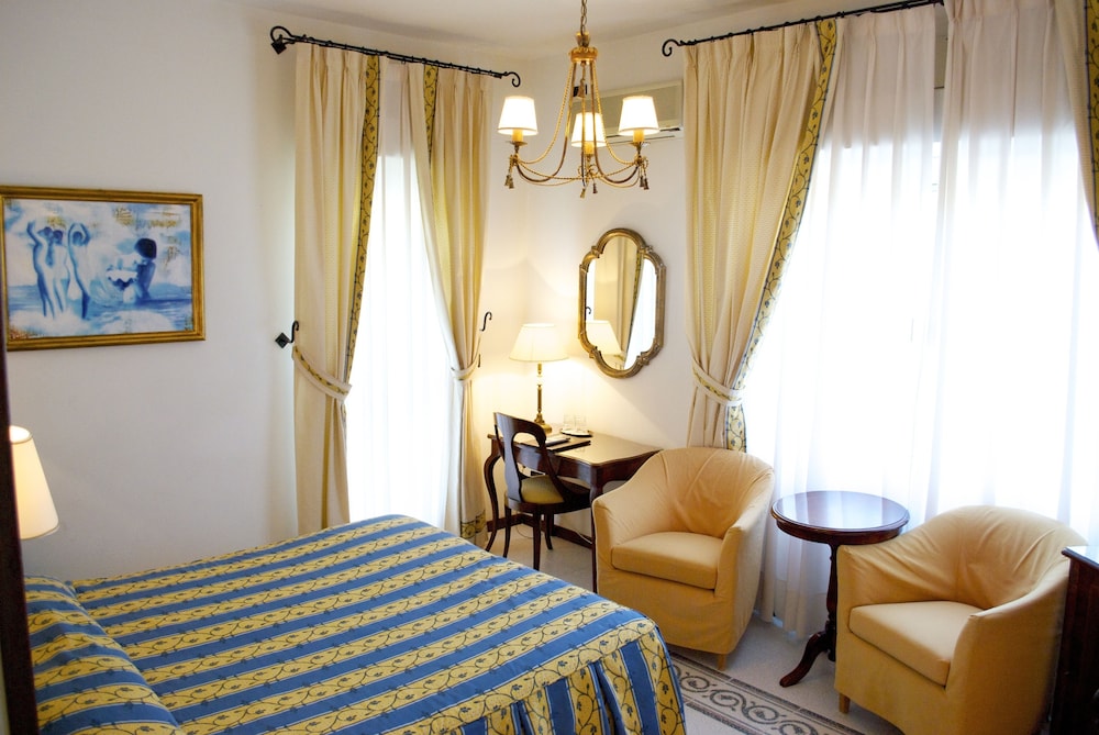 Royal Suite, Garden View
