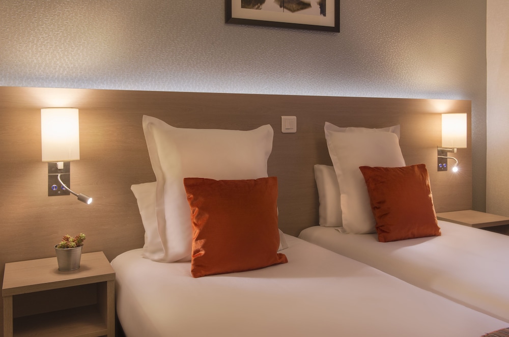 Confort Twin Room photo 2