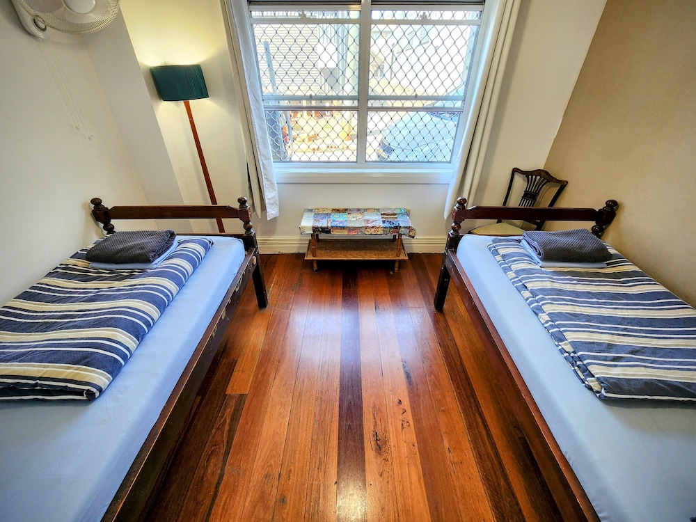 Twin Room with Shared Bathroom photo 3