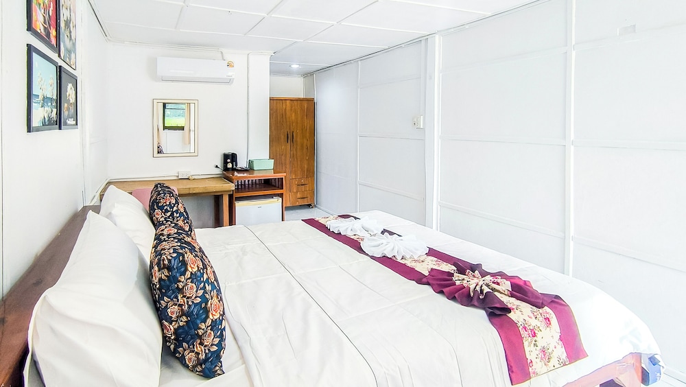 Superior Room, Balcony, Garden View