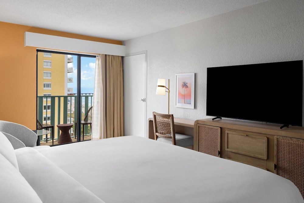 Suite, 1 King Bed with Sofa bed, Oceanfront - Photo 3