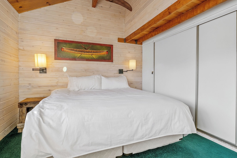 Cabin, Multiple Beds, Patio, Mountain View