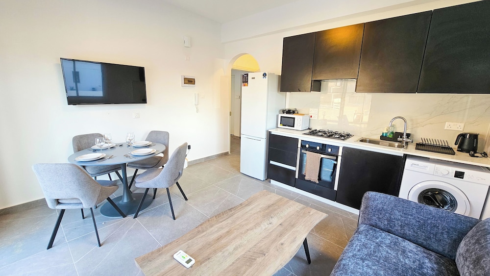 Comfort Apartment, Patio, City View photo 3