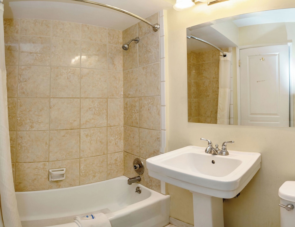 Standard Double Room - Photo 6