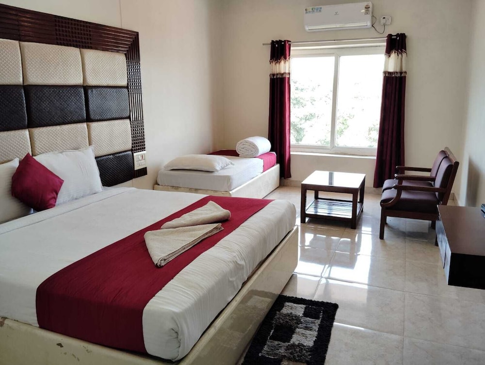 Deluxe Triple Room, Valley View photo 3
