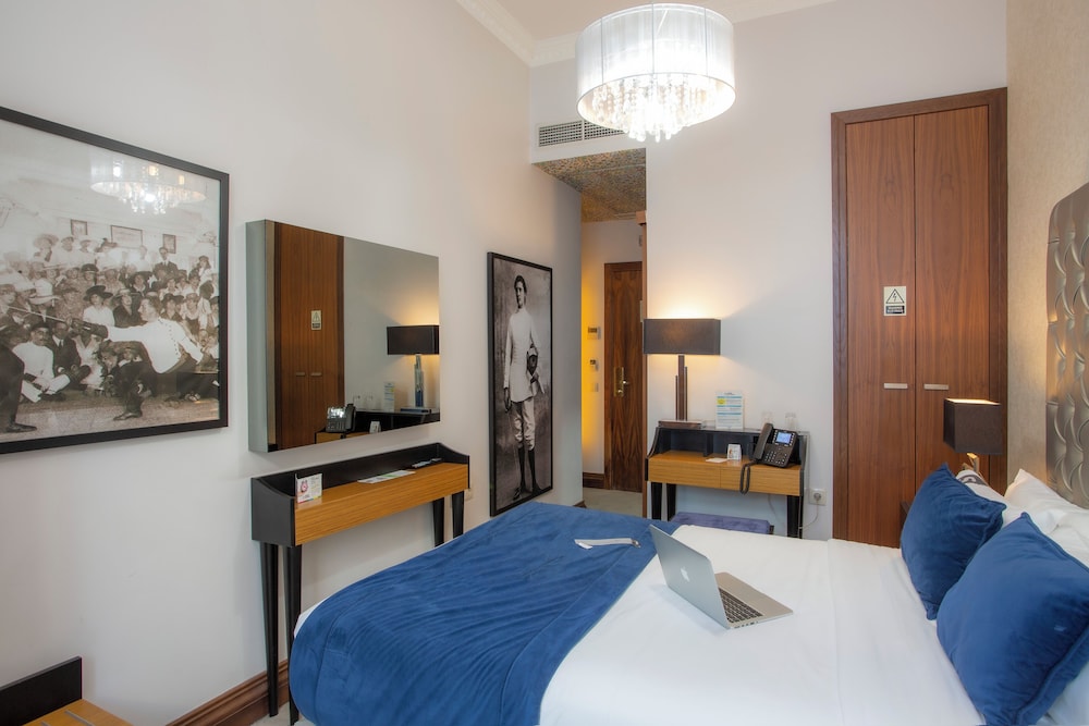 Economy Double Room - Photo 10