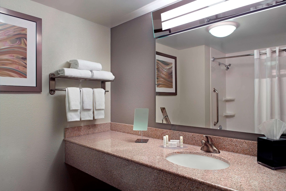 Deluxe Room, 2 Double Beds - Photo 5